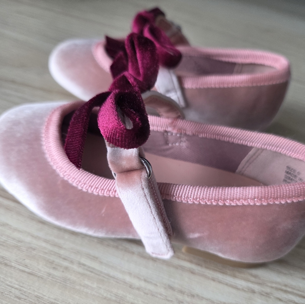 GAP Toddler Velvet Bow Mary Jane Flats - Picture 3 of 9